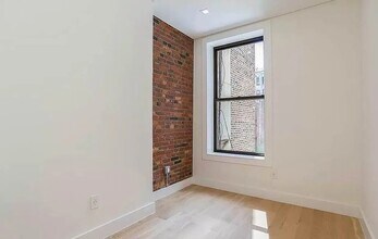 176 Rivington St in New York, NY - Building Photo - Building Photo