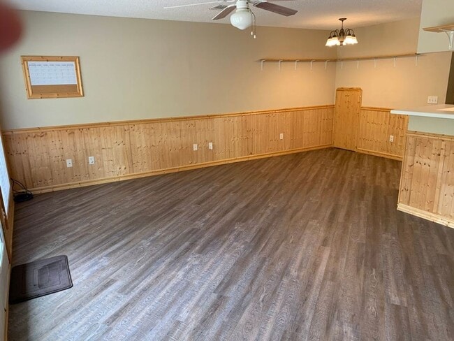 109 N Spring View Dr in Enterprise, AL - Building Photo - Building Photo