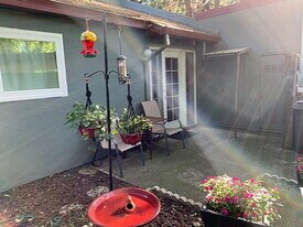 2153 Bella Casa St in Davis, CA - Building Photo