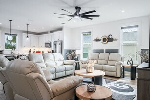 238 Oleander Dr in Panama City, FL - Building Photo