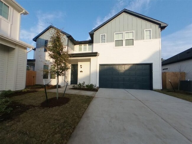 property at 9835 Willow Creek Commerce Dr