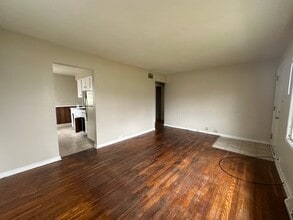 930 Greenview Ave in South Bend, IN - Building Photo - Building Photo