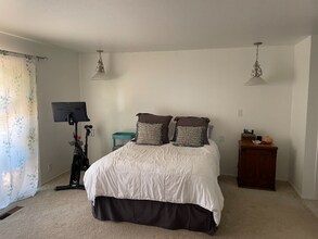 2291 University Ave in Sacramento, CA - Building Photo - Building Photo