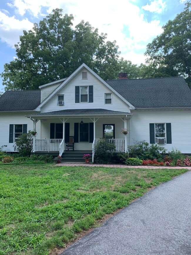292 Manchester Rd, Unit 2