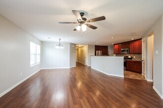 29129 Legends Wick Dr in Spring, TX - Foto de edificio - Building Photo