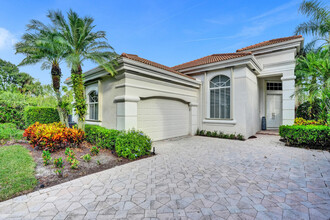251 Isle Way in Palm Beach Gardens, FL - Building Photo - Building Photo