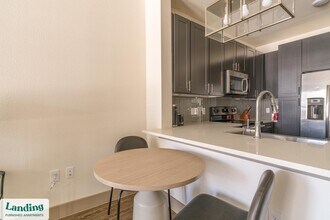 300 Enclave Dr in Conroe, TX - Building Photo - Building Photo