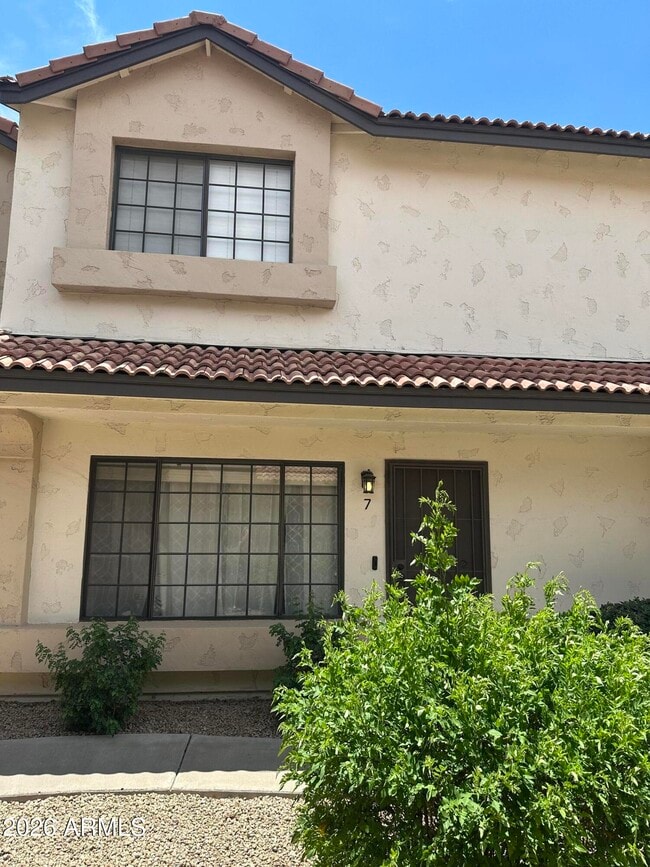 property at 2941 N Oregon St