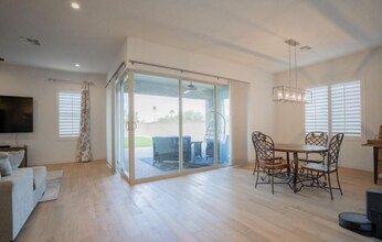 3418 E Valencia Dr in Phoenix, AZ - Building Photo - Building Photo