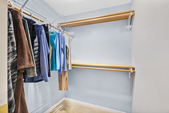 19438 Hammond Rd in Pitt Meadows, BC - Building Photo - Building Photo