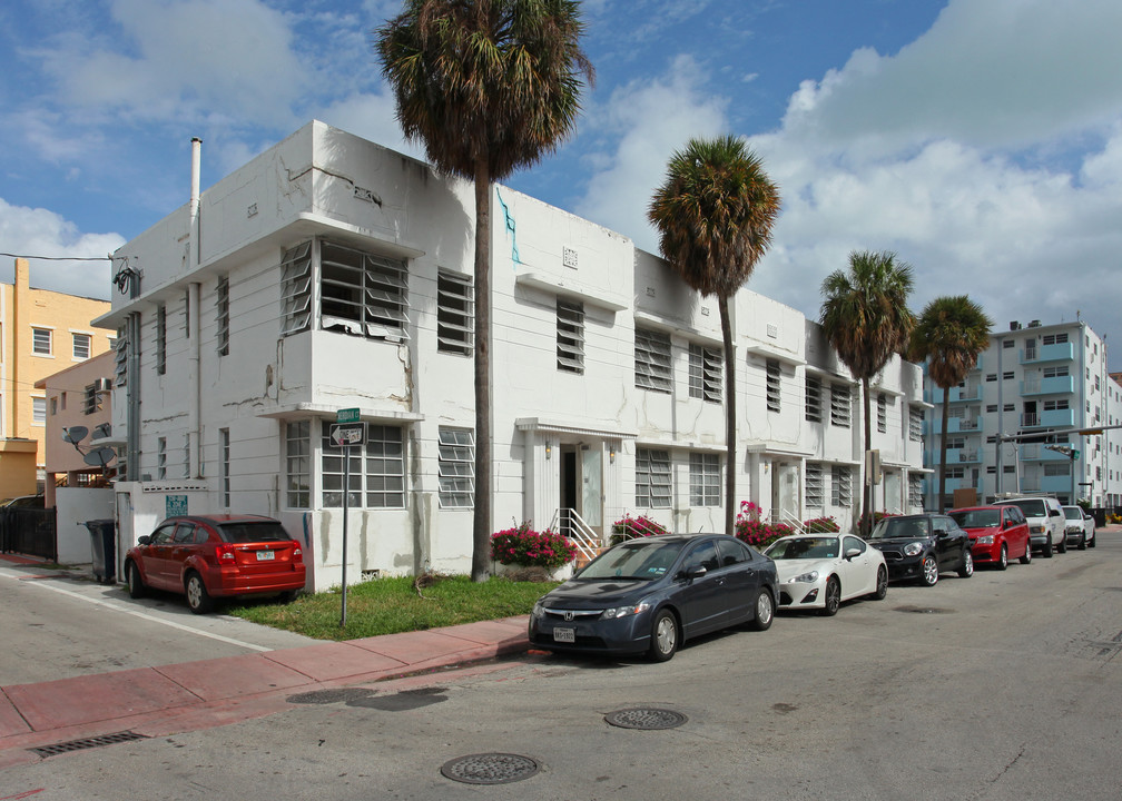 First on 8th in Miami Beach, FL - Building Photo