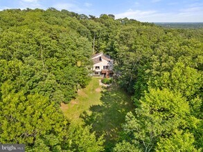 39368 Longhill Ln in Aldie, VA - Building Photo - Building Photo