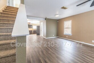 23 Caswell Cir in San Antonio, TX - Building Photo - Building Photo