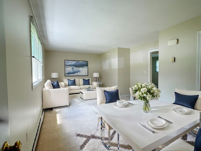 33 Kingsley Dr in Andover, CT - Building Photo - Building Photo