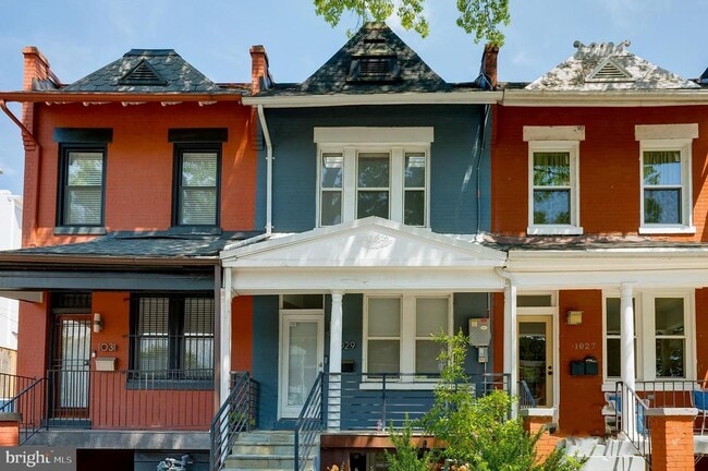 property at 1029 Euclid St NW