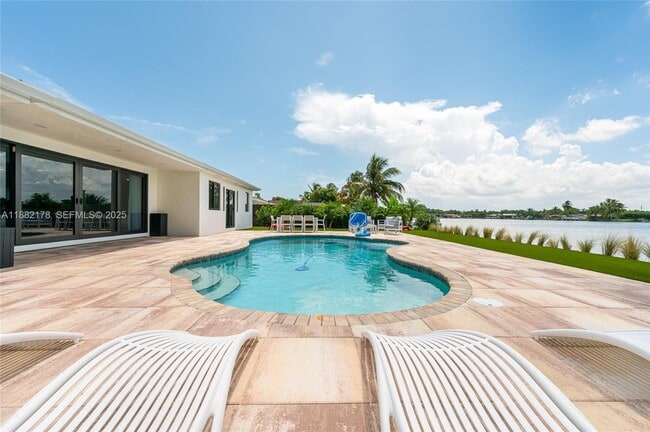 property at 21230 NE 25th Ct