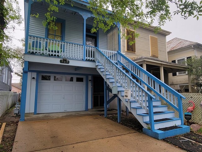 717 Church St, Unit Down in Galveston, TX - Building Photo - Building Photo
