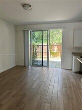 2325 SE 10th St in Homestead, FL - Building Photo - Building Photo