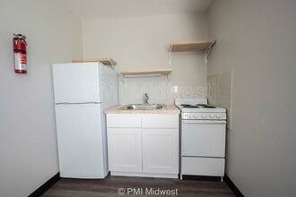 4985 N Franklin Rd, Unit Apt 1 in Indianapolis, IN - Building Photo - Building Photo