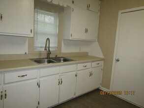 2140 NW Carroll Ave in Lawton, OK - Building Photo - Building Photo
