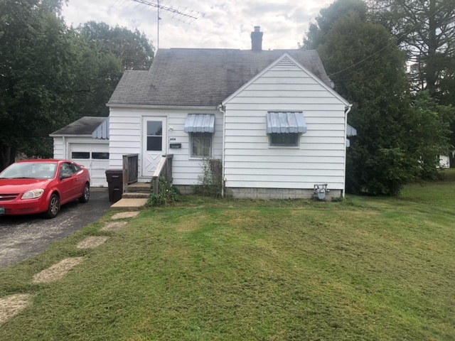 604 Princeton St in Grove City, PA - Building Photo