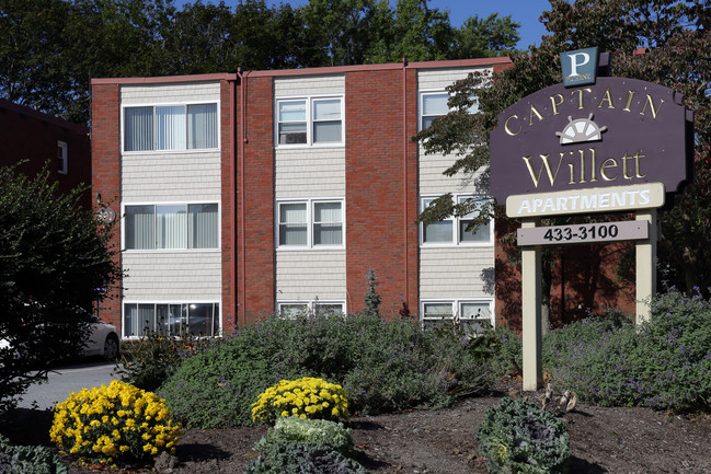 Captain Willett in Riverside, RI - Foto de edificio - Building Photo