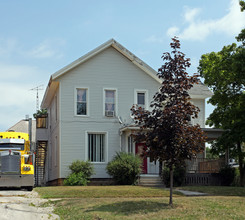 1104 W State St in Fremont, OH - Building Photo - Building Photo