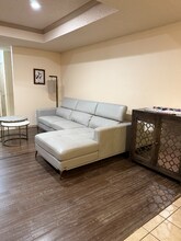 6305 Courtside Dr in Watauga, TX - Foto de edificio - Building Photo