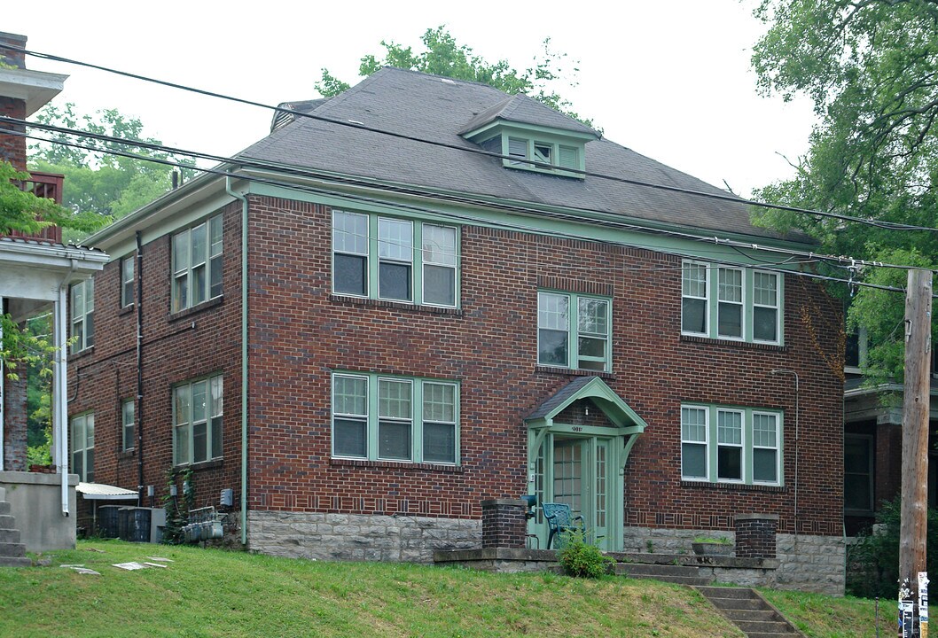 2016 Belmont Blvd in Nashville, TN - Building Photo