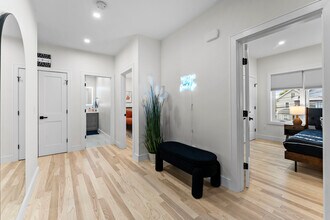 21 Bolton St, Unit 1 in Waltham, MA - Building Photo - Building Photo