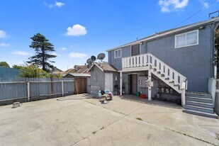 203 Bissell Ave in Richmond, CA - Building Photo