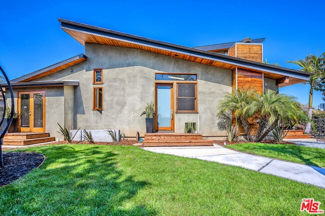 property at 4450 Campbell Dr
