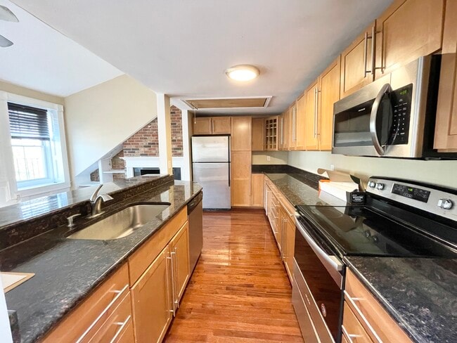 416 Massachusetts Ave, Unit 5