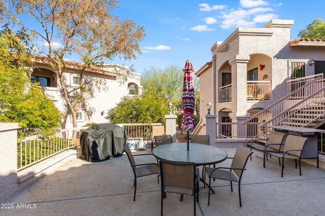 9151 W Greenway Rd in Peoria, AZ - Building Photo - Building Photo