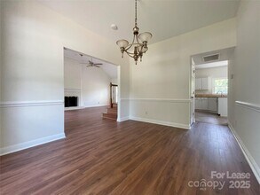 8509 Netherfield Ct in Charlotte, NC - Building Photo - Building Photo