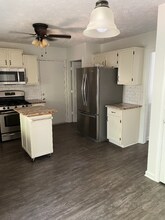 3230 Meadowlark Ln NW in Kennesaw, GA - Building Photo - Building Photo