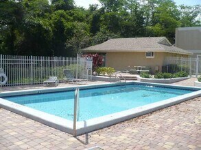 611 Cypress Lake Blvd in Pompano Beach, FL - Building Photo - Building Photo