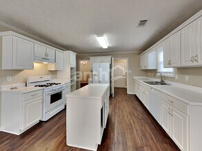 23 Thorne Berry Dr in Hampton, GA - Building Photo - Building Photo