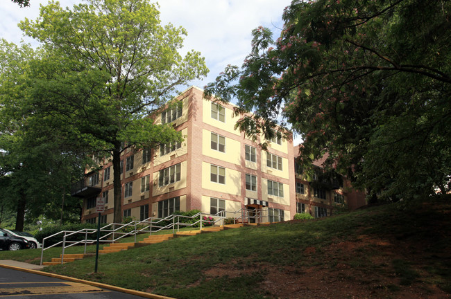 Vinson Hall in McLean, VA - Building Photo - Building Photo