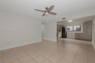 1771 W 58th St in Hialeah, FL - Building Photo - Building Photo