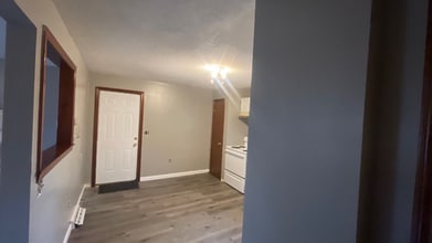 65 Wisteria St in Springfield, MA - Building Photo - Building Photo