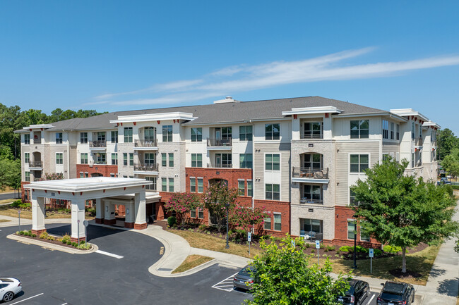 The Franklin at Crossroads in Raleigh, NC - Building Photo - Building Photo