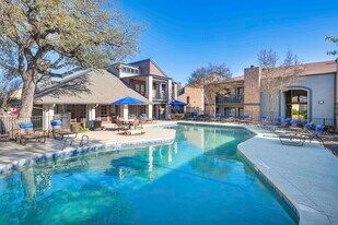 MAA Balcones Woods in Austin, TX - Building Photo