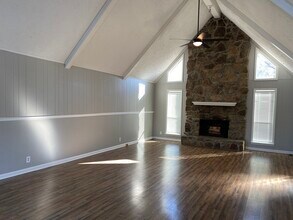35 N Hampton Ln in Jackson, TN - Foto de edificio - Building Photo