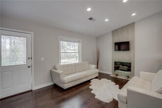 2050 Shaffer Rd in Cumming, GA - Building Photo - Building Photo