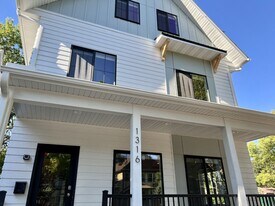 1316 SE 8th St in Minneapolis, MN - Building Photo