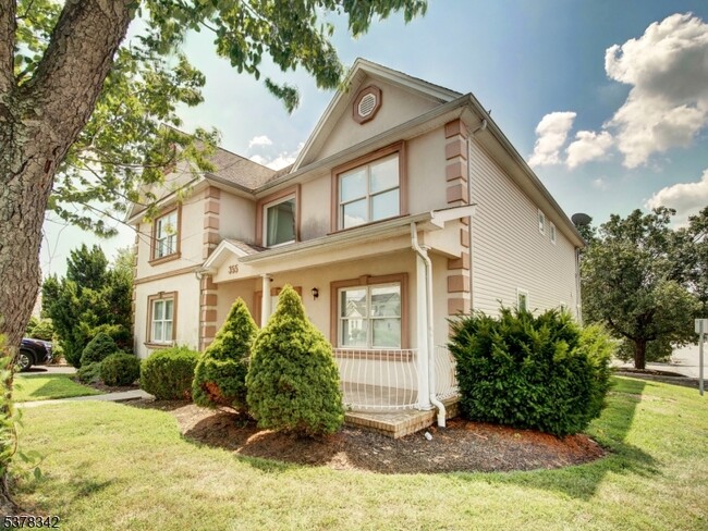 355 Green St in Woodbridge Township, NJ - Building Photo - Building Photo