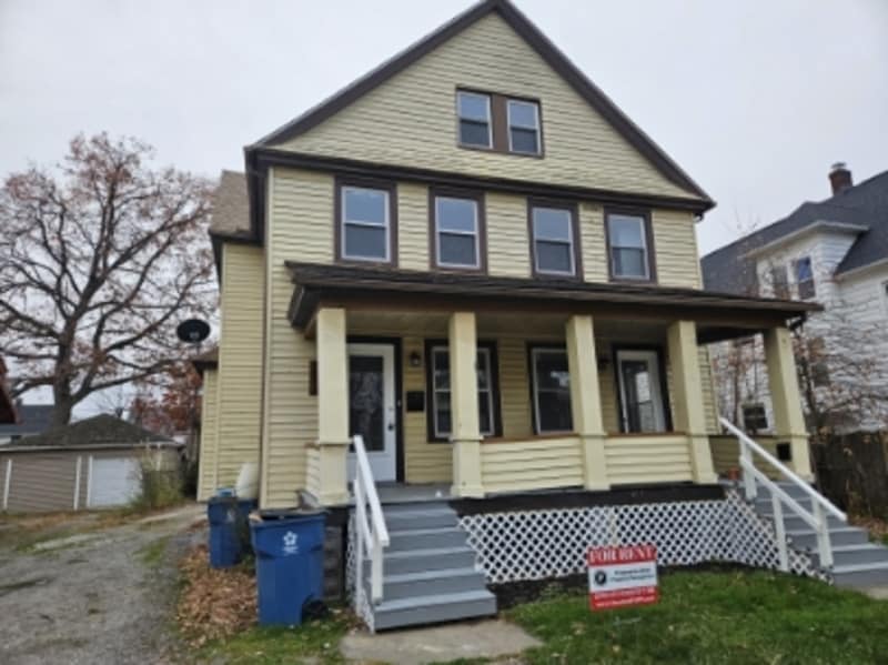 1850 E 32nd St in Lorain, OH - Building Photo