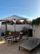 1080 Dover Ln, Unit Z in Ventura, CA - Building Photo - Building Photo