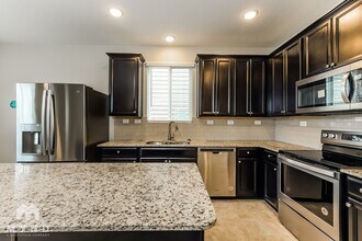 10327 Dunlap in San Antonio, TX - Foto de edificio - Building Photo